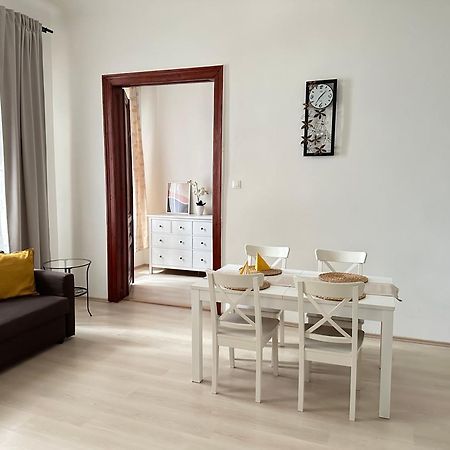Apartment In Historical Part - Old Town Top Address Pozsony Kültér fotó