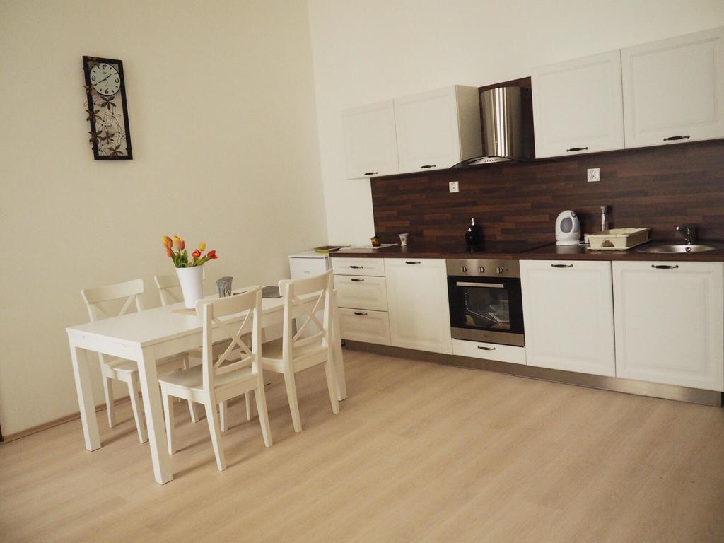 Apartment In Historical Part - Old Town Top Address Pozsony Kültér fotó